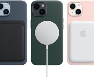 Custodie MagSafe per iPhone 14 nei colori mezzanotte, verde foresta e rosa creta con accessori MagSafe, portafoglio, alimentatore e battery pack.
